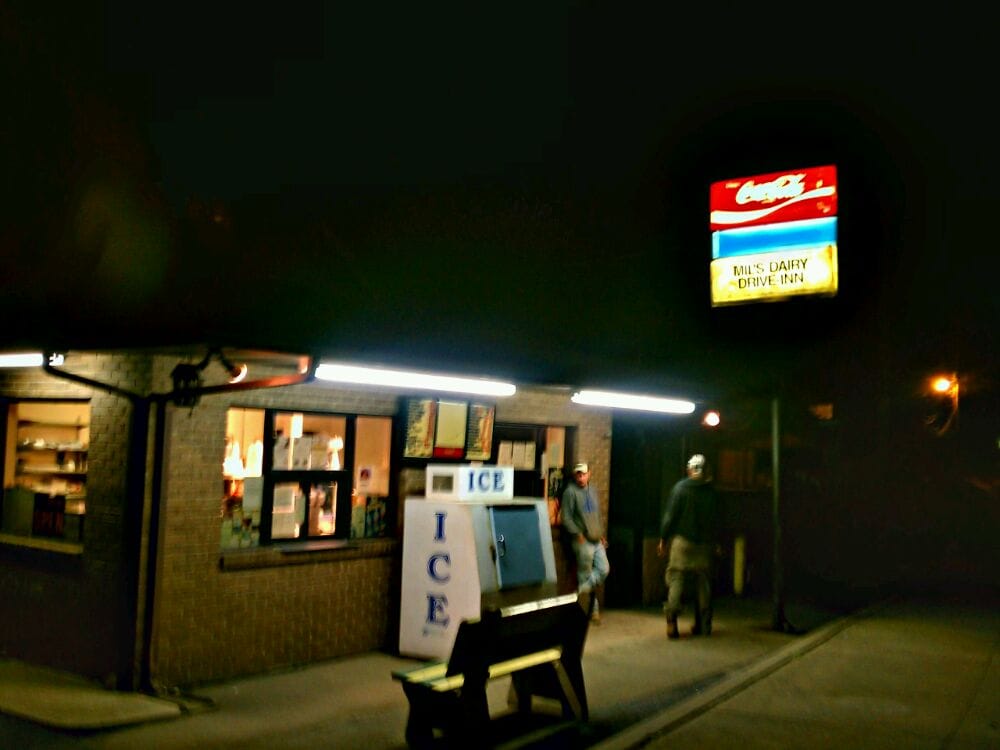 Mil's Dairy Drive In Logo