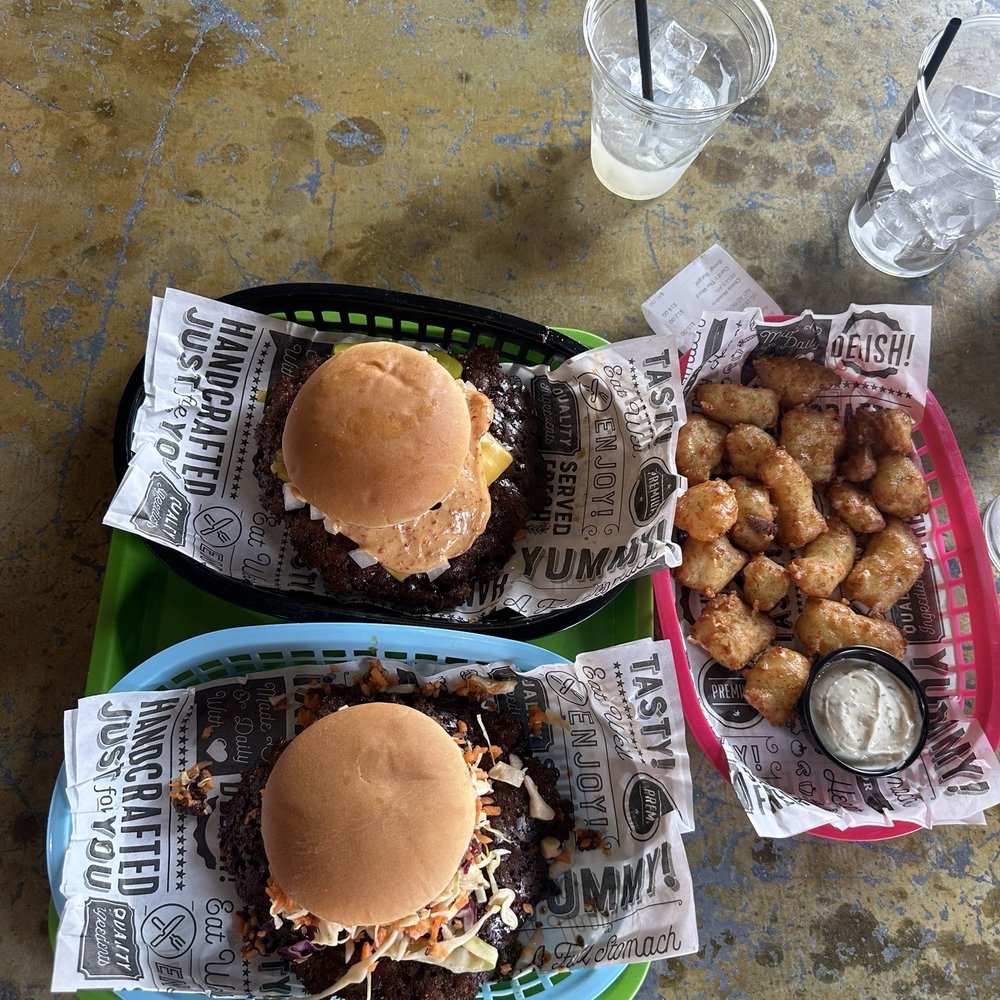 Fox Den - Burgers Near Me - Milwaukee, Wisconsin Fox Den - Burgers Near Me - Milwaukee, Wisconsin