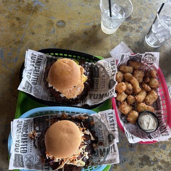 Fox Den - Burgers Near Me - Milwaukee, Wisconsin