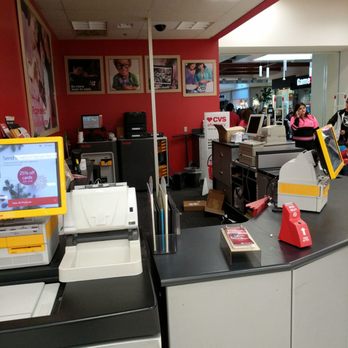 Target - No one staffing the photo area - Department Stores Near Me - San Jose, California