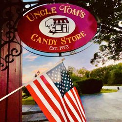 Uncle Tom's Candy Store - Patriotic summer!