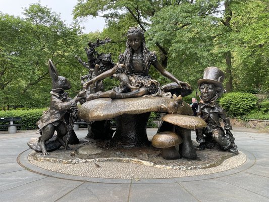 Alice in Wonderland by null