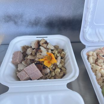 Barbe Queen Kitchen - My furry best friends' special treat! - Food Trucks Near Me - Ilwaco, Washington Barbe Queen Kitchen - My furry best friends' special treat! - Food Trucks Near Me - Ilwaco, Washington