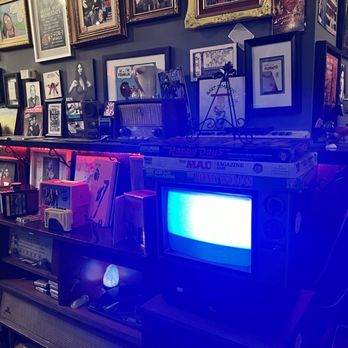 Levity Comedy Club & Lounge - Comedy Clubs Near Me - Hamilton, Ontario