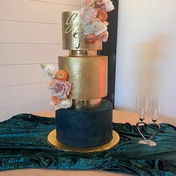 Eva Christine's Sweets - Custom Cakes Near Me