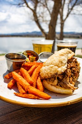The Lake House Kitchen & Tavern by null