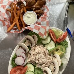 Sue's Cobscook Bay Cafe - Tuna salad plate