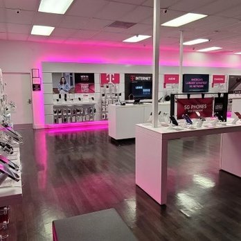 T-Mobile Authorized Retailer - Mobile Phones Near Me - Los Angeles, California