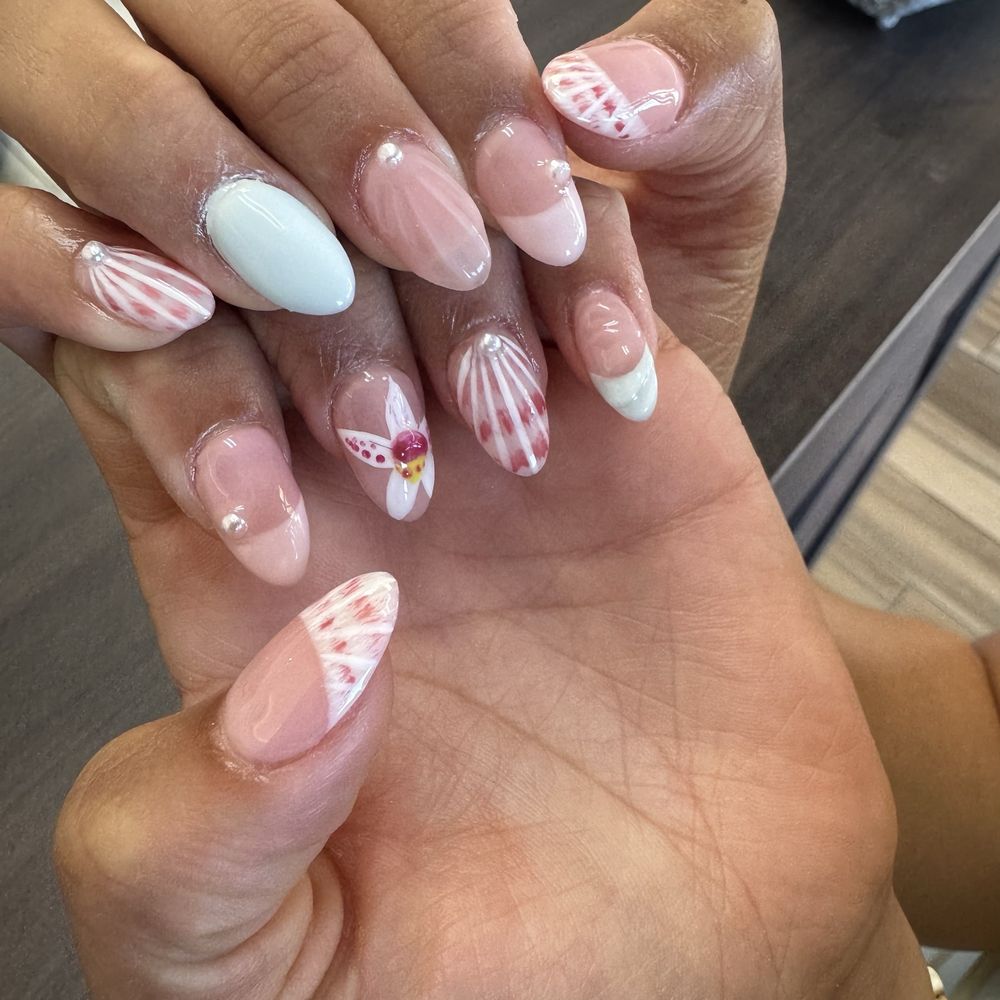 Ivy's Nails & Spa - Nail Salons Near Me - Temecula, California
