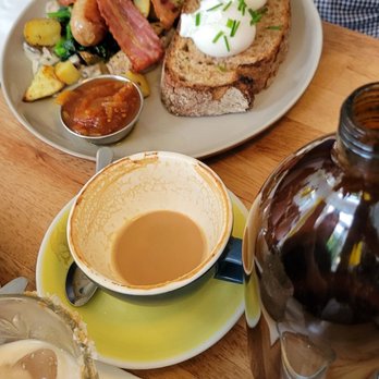 Bakers & Roasters - Kiwi Brekki - Breakfast & Brunch Near Me - Amsterdam, New Hampshire
