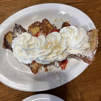 Eggs 'n Things - Waikiki Beach Eggspress - Hawaiian Sweet Bread French Toast - Breakfast & Brunch Near Me - Honolulu, Hawaii Eggs 'n Things - Waikiki Beach Eggspress - Hawaiian Sweet Bread French Toast - Breakfast & Brunch Near Me - Honolulu, Hawaii