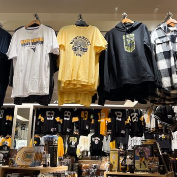 Rally House Ross Park Mall - Accessories Near Me - Pittsburgh, Pennsylvania Rally House Ross Park Mall - Accessories Near Me - Pittsburgh, Pennsylvania