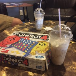 Da Vinci's Coffeehouse and Gelateria - Board games and iced coffee
