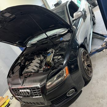 Javracing Auto Center - Audi s5 getting the precision electrical diagnostic - Auto Repair Near Me - Margate, Florida Javracing Auto Center - Audi s5 getting the precision electrical diagnostic - Auto Repair Near Me - Margate, Florida