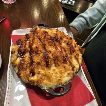 Red Heat Tavern - Pulled bbq pork mac and cheese - American Near Me - Milford, Massachusetts