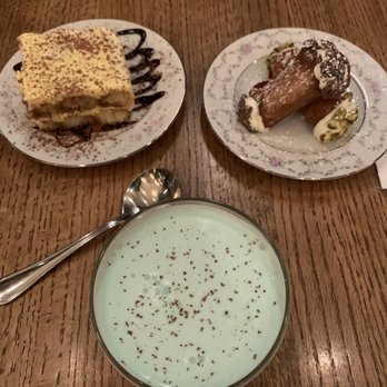 Della Terra - Tiramisu, cannolis, and grasshopper cocktail - Italian Near Me - Zelienople, Pennsylvania