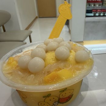 Hui Lau Shan - J3 mango sago pomelo (with a side of chewy balls on top) - Desserts Near Me - Elk Grove, California Hui Lau Shan - J3 mango sago pomelo (with a side of chewy balls on top) - Desserts Near Me - Elk Grove, California
