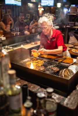 Frankie's Bar & Grill by null