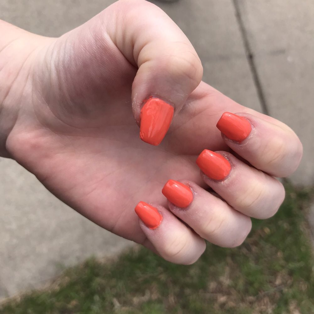 julie nails