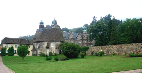 Schloss Hämelschenburg by null