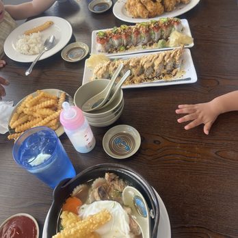 Gintaro Sushi - Udon Soup, salt and pepper chicken wings , House Special Noodles , Crunchy Roll and Chronic Roll - Japanese Near Me - National City, California