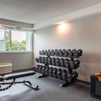 Hampton Inn - Health club  fitness center  gym - Hotels Near Me - Manchester, New Hampshire