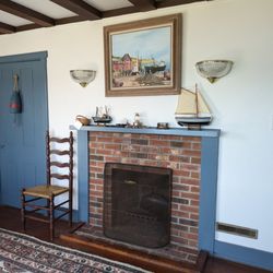 Cove House Rentals - Living room