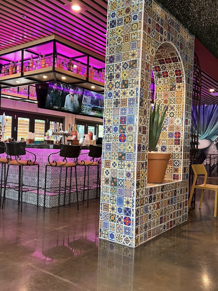 Aztecas Restaurant & Cantina