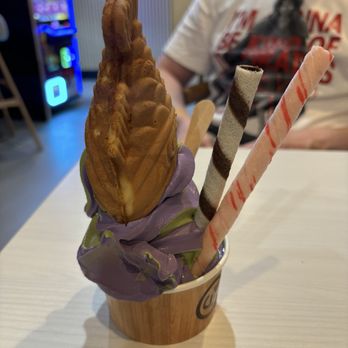Uji Time Dessert - Taiyaki ice cream cup with wafers and ube/matcha swirl combo. - Ice Cream & Frozen Yogurt Near Me - Danville, California Uji Time Dessert - Taiyaki ice cream cup with wafers and ube/matcha swirl combo. - Ice Cream & Frozen Yogurt Near Me - Danville, California