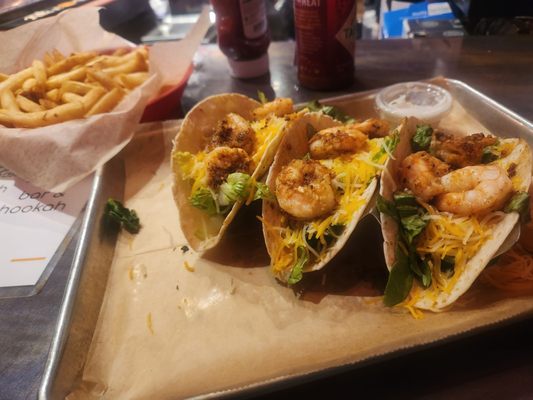 Madhouse Sports Bar & Grill by null