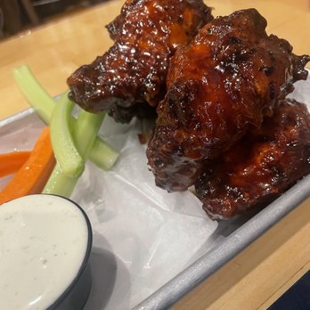 Bella's Sports Pub - Bella's Famous Wings (Honey Siracha) - Sports Bars Near Me - Chico, California Bella's Sports Pub - Bella's Famous Wings (Honey Siracha) - Sports Bars Near Me - Chico, California