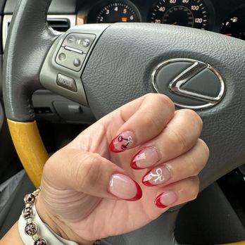 Elegant Nails On Wells - Nail Salons Near Me - Chicago, Illinois Elegant Nails On Wells - Nail Salons Near Me - Chicago, Illinois