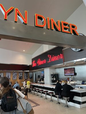 Brooklyn Diner (LaGuardia) by null