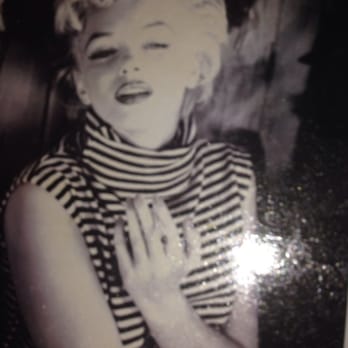 Twin Peaks - Mini Monroe - New American Near Me - El Paso, Texas