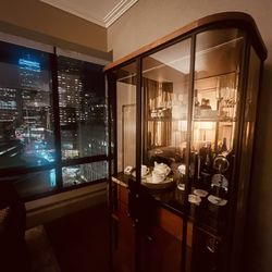 Raffles Boston - Grand King Room - mini bar / coffee