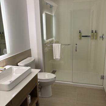 Element - Element's standard bathroom - Hotels Near Me - Lenox, Massachusetts