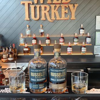 Wild Turkey - Bar in the gift shop with rare pours - Distilleries Near Me - Lawrenceburg, Kentucky Wild Turkey - Bar in the gift shop with rare pours - Distilleries Near Me - Lawrenceburg, Kentucky