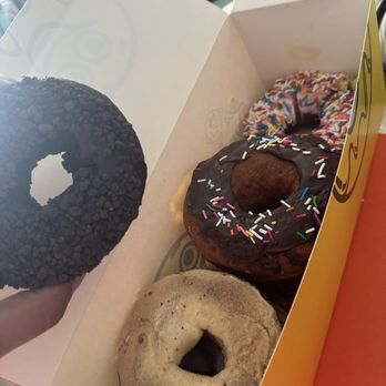 Lee's Donuts - 6 doughnuts - Donuts Near Me - Vancouver, British Columbia