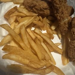 Pete's Fish & Chips - Hard and crunchy fries and tenders hard over cooked or old?! Yuck