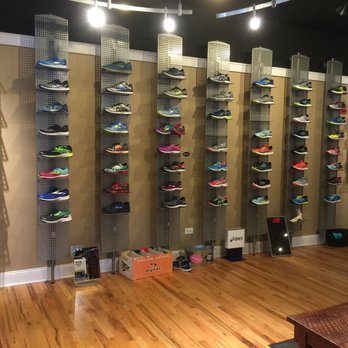 Runners High 'n Tri - Shoe Stores Near Me - Arlington Heights, Illinois