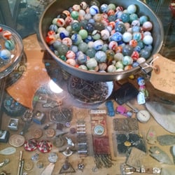 Log Cabin Collectables and Custom Framing