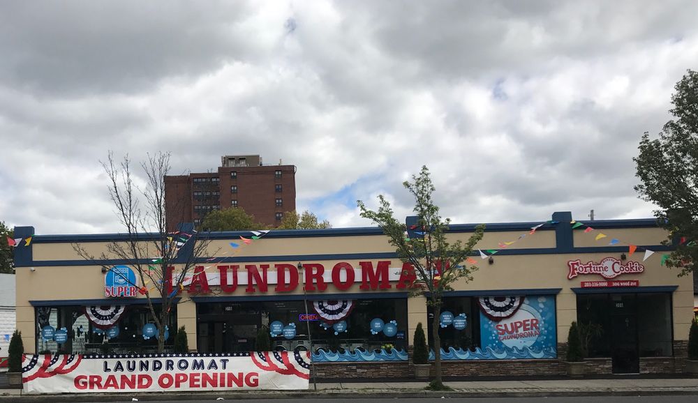 SUPER LAUNDROMAT Updated April 2024 316 Wood Ave, Bridgeport