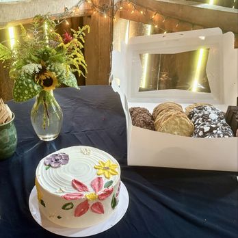 Lo’s Bakehouse - Celebration cake, cookies and brownies - Bakeries Near Me - White River Junction, Vermont Lo’s Bakehouse - Celebration cake, cookies and brownies - Bakeries Near Me - White River Junction, Vermont