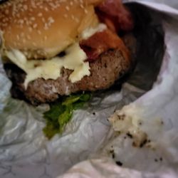 Market Street Burgers - Bacon cheeseburger