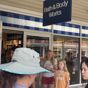 Bath & Body Works - Cosmetics & Beauty Supply Near Me - Wrentham, Massachusetts