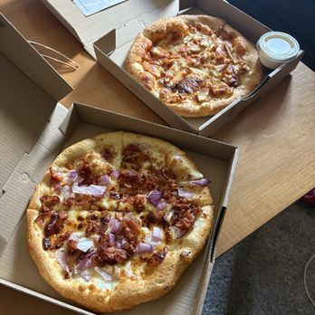 Tasty Pizza - Buffalo Chicken Pizza, bacon Gouda pizza - Pizza Near Me - Omaha, Nebraska