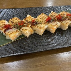 Ato Sushi Bar Kitchen - Scallop oshi ($14)