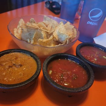 Arriba Mexican Grill - Starters chip's and salsa - Mexican Near Me - Glendale, Arizona