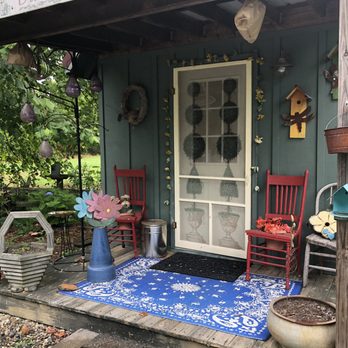 Sundance Gallery - Shed next to the entrance - Art Galleries Near Me - Blairsville, Georgia