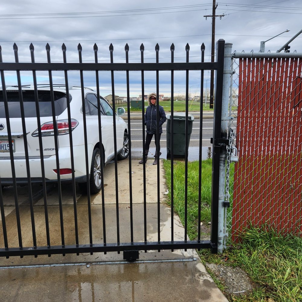 Cruz Iron Work - Front gates - Metal Fabricators Near Me Cruz Iron Work - Front gates - Metal Fabricators Near Me